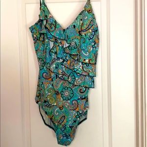 🩱Shorefit ruffle flounce one piece swim suit